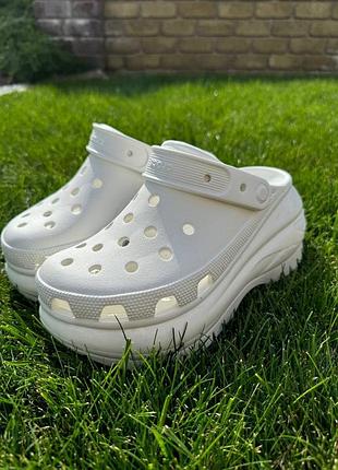 Жіночі крокси сабо на платформі crocs mega crush white білі