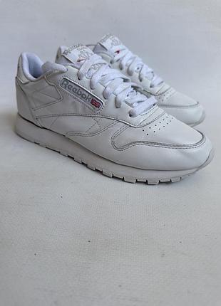 Шкіряні кросівки reebok