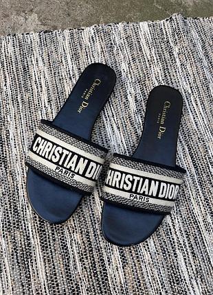 Рідкісні преміальні чорно білі шльопанці christian dior paris з великим вишитим логотипом
