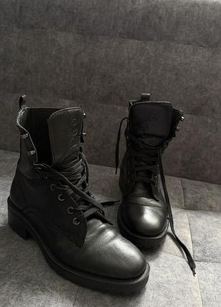 Шкіряні чоботи massimo dutti