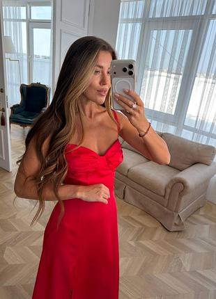 Сукня шовкова на бретелях
