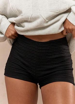 Шортики від missguided