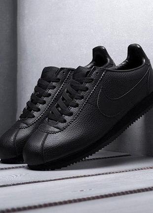 Стильные кроссовки nike cortez black