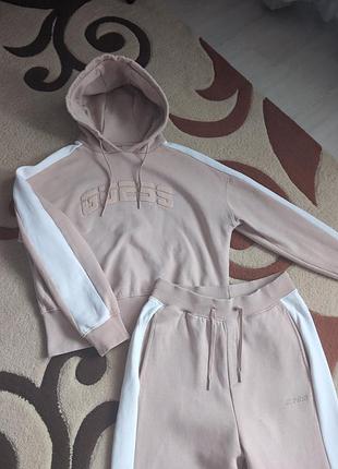 Женский спортивный костюм guess, в размере м
