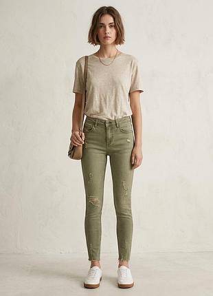 Жіночі оливкові хакі джинси zara в чудовому стані. розмір 36 s