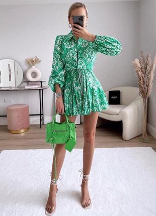 Стильное платье от zara из натурального тоненького хлопка.