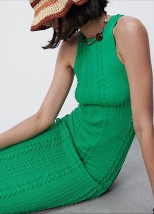Платье миди zara трикотажное платье на фигуре без рукавов зара вʼязана сукня міді зара