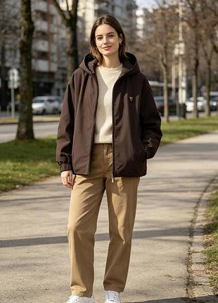 Жіноча куртка вітрівка guess