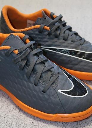 Кроссовки - футзалки nike оригинал - 35 размер