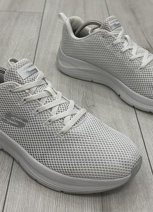 Жіночі кросівки skechers arch comfort (28 см)