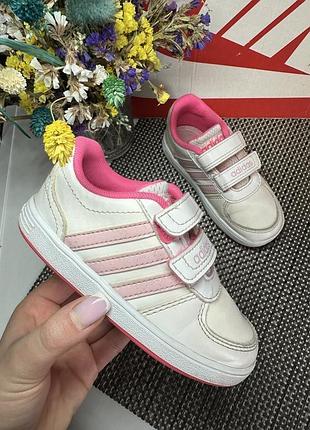 Оригинальные кроссовки adidas