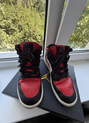 Продам jordan кросівки