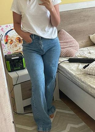 Женские джинсы