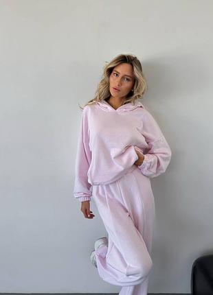 Женский спортивный костюм с кантом худи с капюшоном и широкими брюками с кулисками из низа