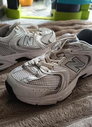 Жіночі кросівки білі 36 new balance
