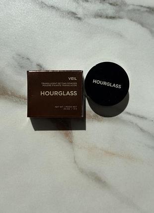Hourglass veil™ translucent setting powder  невагома розсипчаста пудра для фіксації макіяжу з фірмовим