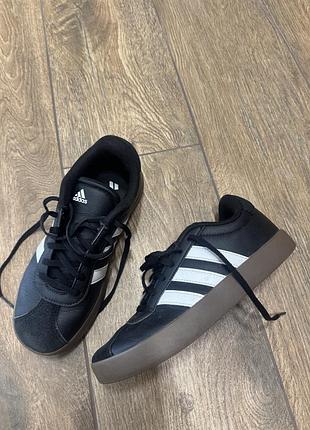 Кросівки adidas