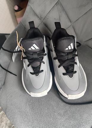 Дитячі кросівки adidas