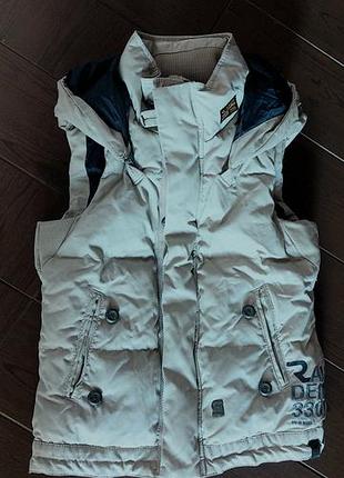 Стильный утепленный жилет бежевого цвета g-star raw
