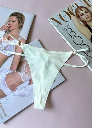 M-l-xl трусики-стрінги жіночі безшовні з подвійними шлейками та металевим серцем білий