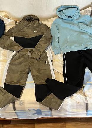 Пакет одягу 134-140р. +crocs 34-35р