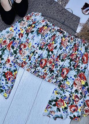 Літня блуза boohoo m коротка блуза з відкритими плечами в квітковий принт