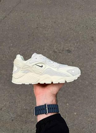 ​​кросівки nike air huarache