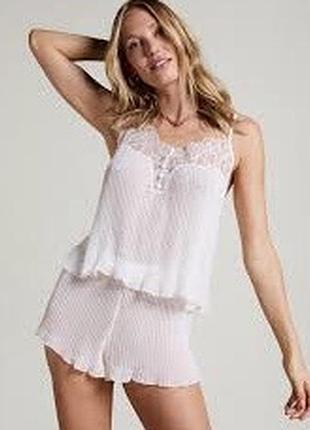 Шикарна піжама шорти майка на пишні форми noir hunkemoller