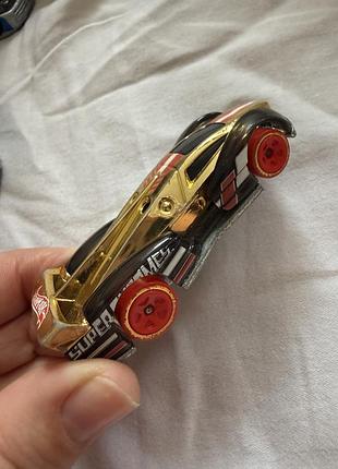 Hot wheels 8
