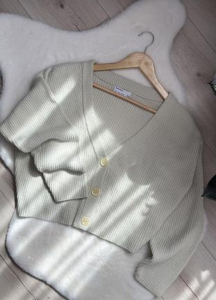 М’якенький кардиган bershka