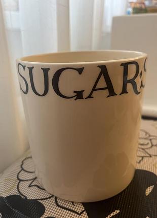 Кремова керамічна банка з написом «sugar»  від бренду emma bridgewater.
