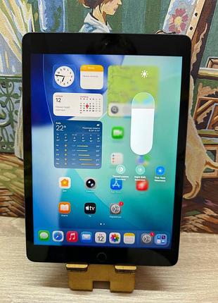 Продам apple ipad 8 128gb (space gray), версия без sim.