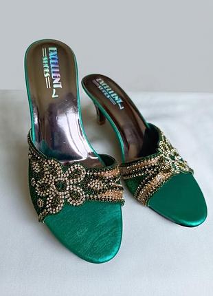 Святкові босоножки (мюлі) excellent shoes 37 розмір (устілка 23,5 см)
