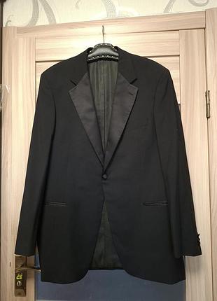 Пиджак hugo boss %шерсть.