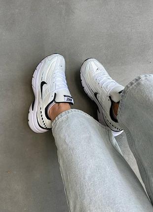 Nike intiator white/black premium