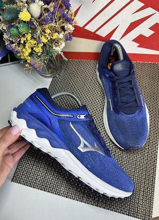 Оригінальні кросівки mizuno