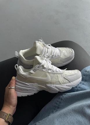 Nike v2k runtekk white flowers