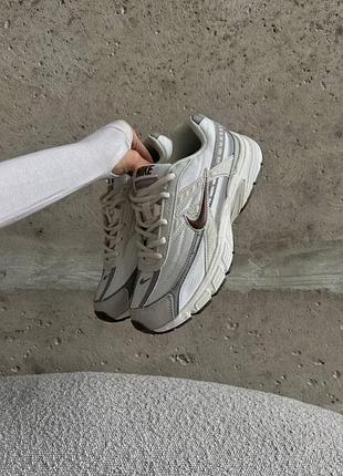 Nike initiator premium