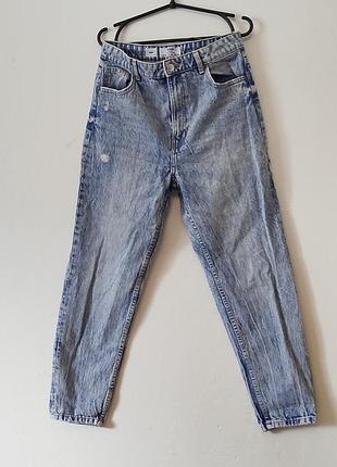 Голубые женские джинсы -мом.. bershka.