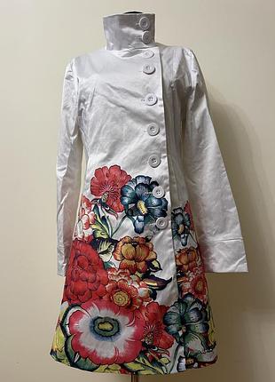Жіночий плащ 36/38 розміру desigual