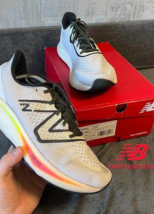 (46) new balance fuelcell rebel v3 белые беговые кроссовки