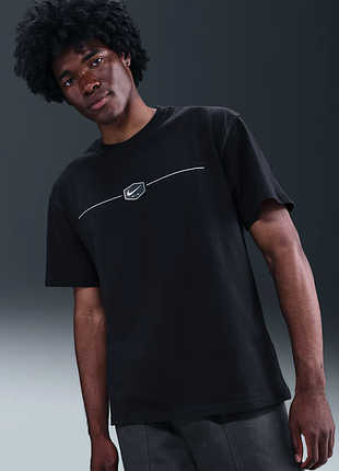 Футболка чоловіча nike sportswear max90 hv0133-010
