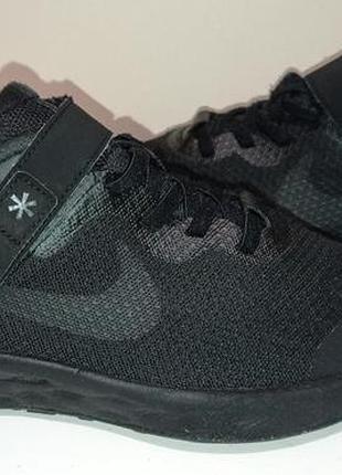 Брендовые супер легкие кроссовки nike.