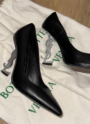 Туфлі на підборах ysl