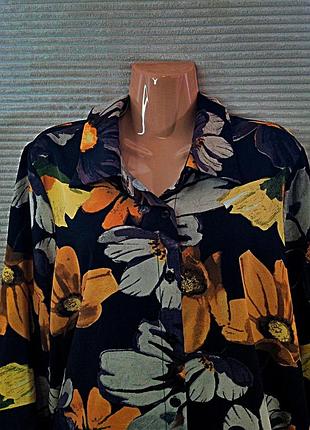 Яркая рубашка с крупным цветочным принтом размер l – xl