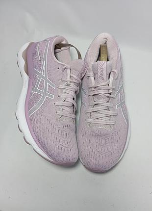 Женские кроссовки asics