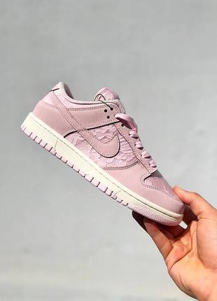 Кросівки жіночі nike sb dunk low lace pack regal pink рожеві