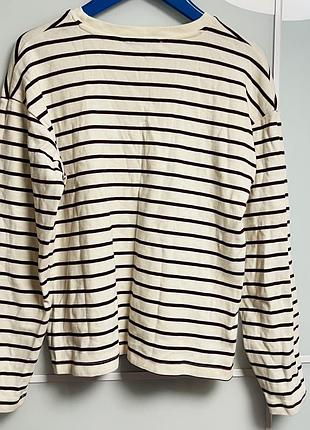 Новый трикотажный свитшот mango в полоску (оверсайз лонгслив), xs