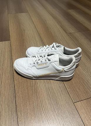 Кросівки adidas