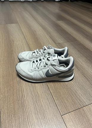 Кросівки від nike